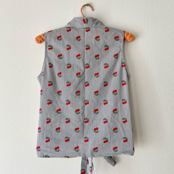 Vintage Cherry Print Cropped Cotton Top - Picture 2 of 5
